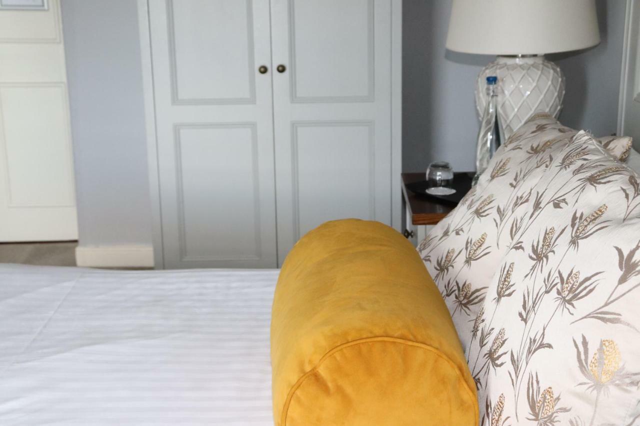Causeway Hotel Bushmills Bagian luar foto